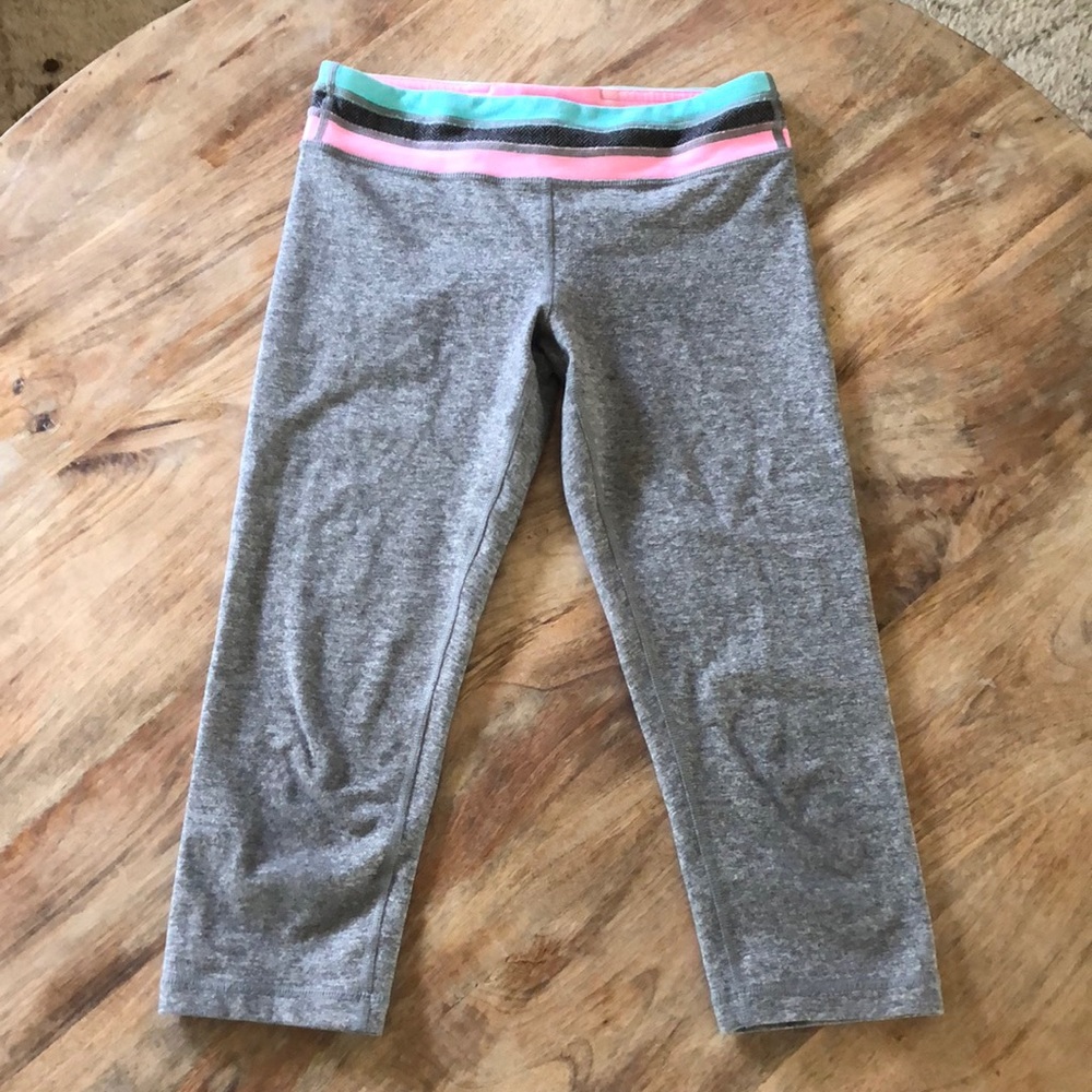 Ivviva Gray Crop Leggings size 12